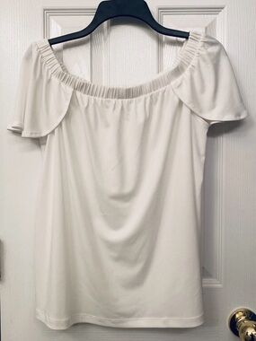 Jules & Leopold Cream Off-Shoulder Flutter Sleeve Tunic